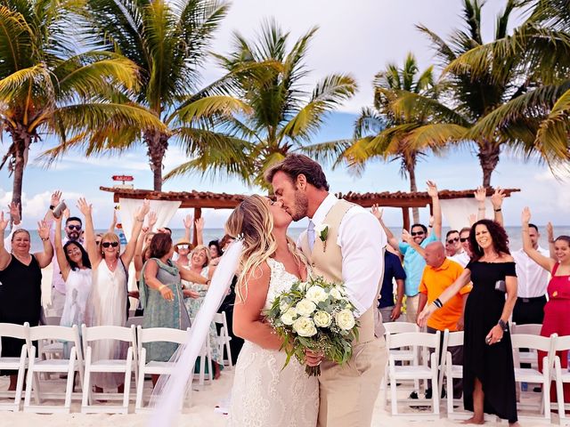 Brady and Leonardo&apos;s Wedding in Cancun, Mexico 40