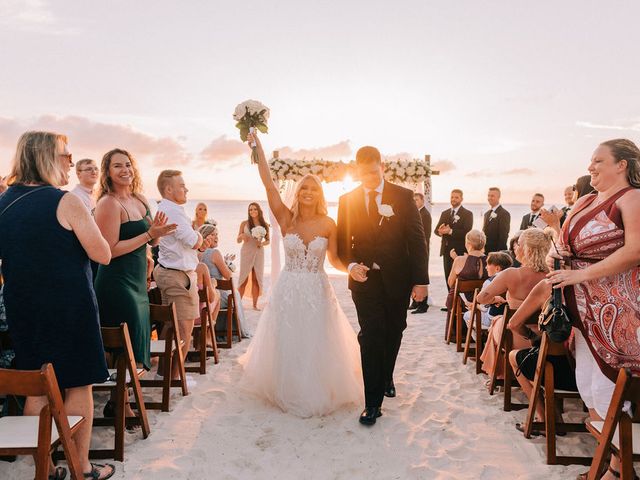 Michael and Nicole&apos;s Wedding in Oranjestad, Aruba 30
