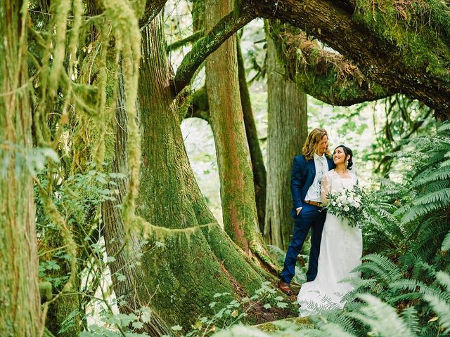 Durant and Amy&apos;s Wedding in Issaquah, Washington 20