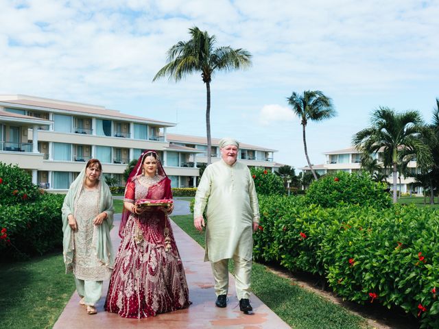 Munny and Charlotte's Wedding in Cancun, Mexico 34