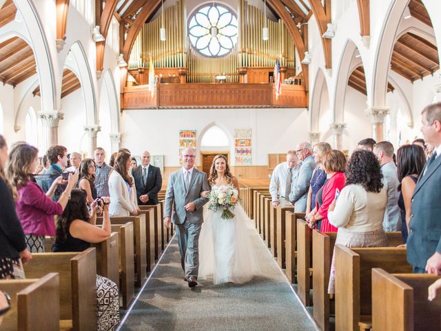 Lauren and Mike&apos;s Wedding in Ithaca, New York 9