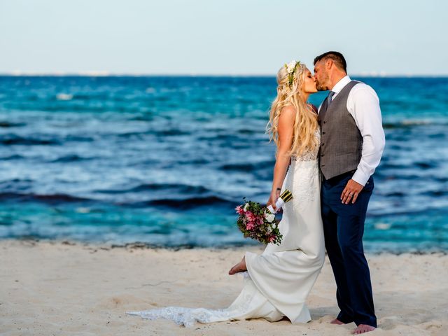 Brandon and Chloe&apos;s Wedding in Playa del Carmen, Mexico 26