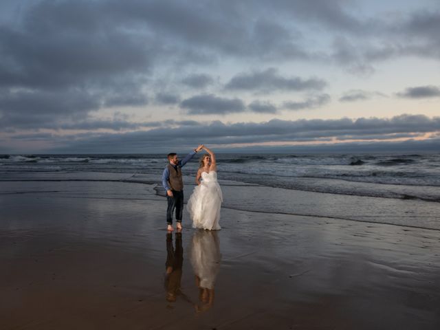 Rhiannon and Colby&apos;s Wedding in Tillamook, Oregon 58