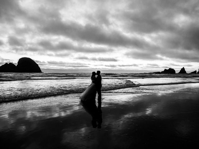 Rhiannon and Colby&apos;s Wedding in Tillamook, Oregon 64