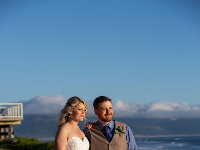 Rhiannon and Colby&apos;s Wedding in Tillamook, Oregon 44