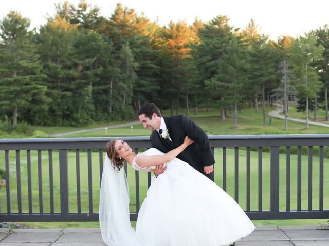 Ben and Abby&apos;s Wedding in Falmouth, Maine 4