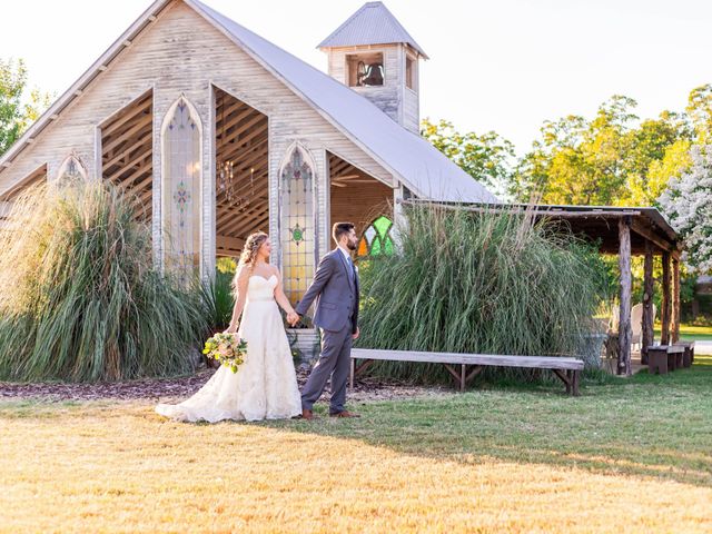 Garrett and Holly&apos;s Wedding in San Antonio, Texas 17