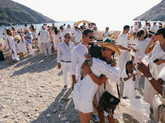 Anthony and Saskia&apos;s Wedding in Mykonos, Greece 14