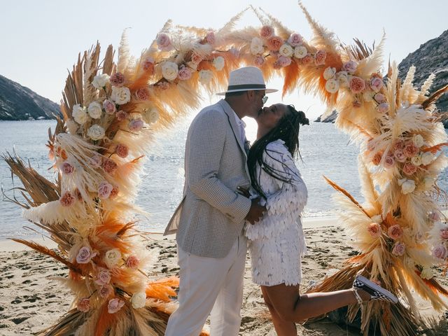 Anthony and Saskia&apos;s Wedding in Mykonos, Greece 18