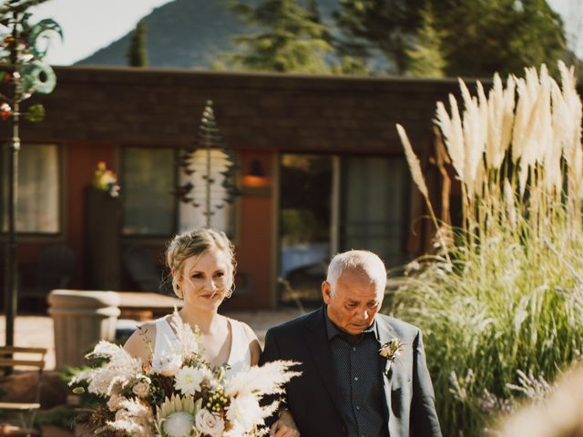 Cameron and Taylor&apos;s Wedding in Sedona, Arizona 39