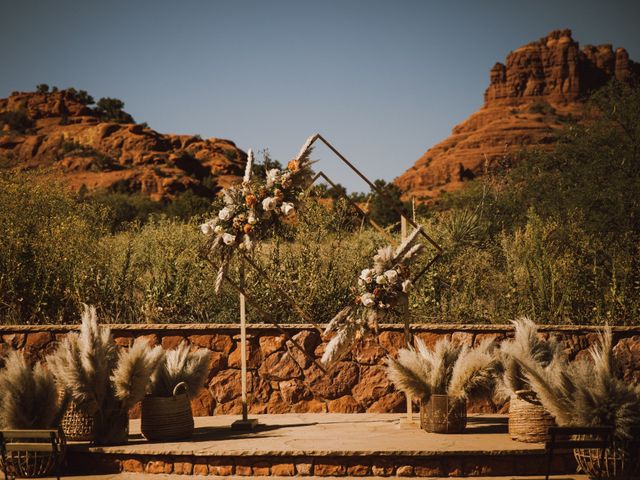 Cameron and Taylor&apos;s Wedding in Sedona, Arizona 43