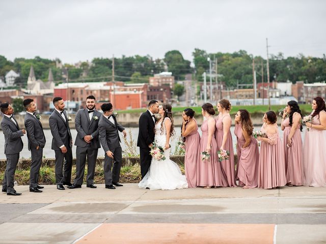 Maggie and Denny&apos;s Wedding in Ottumwa, Iowa 19