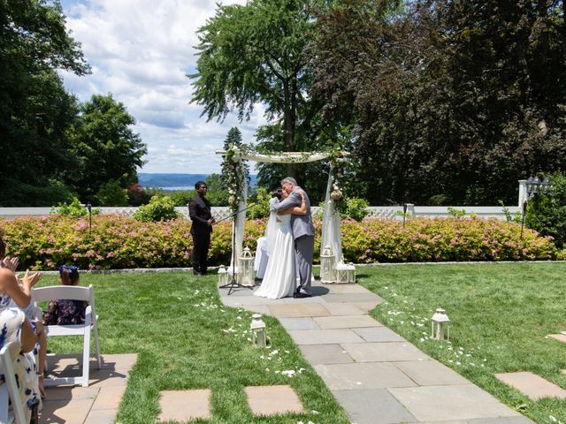 Chrstine and Stephen&apos;s Wedding in Briarcliff Manor, New York 13