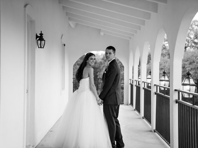 Coby and Brittney&apos;s Wedding in New Braunfels, Texas 49