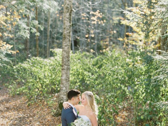 Anthony Westfall and Lauren Moscone&apos;s Wedding in Stowe, Vermont 10