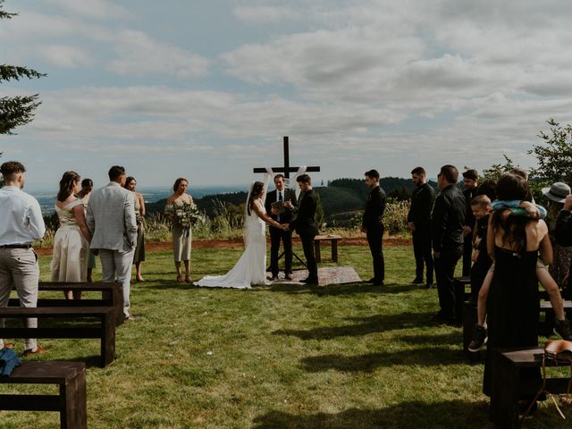 Drew and Hannah&apos;s Wedding in Dundee, Oregon 48