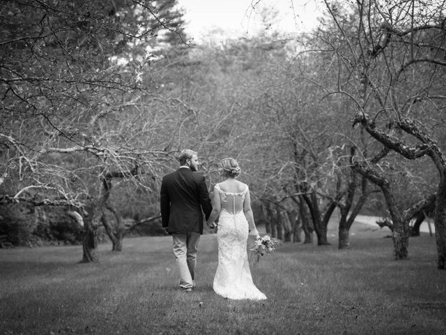 Jeremy and Sarah&apos;s Wedding in New Braintree, Massachusetts 38
