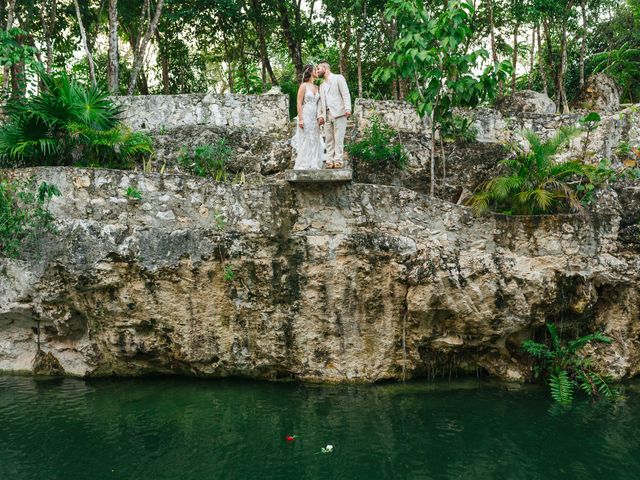 Alfredo and Karen's Wedding in Playa del Carmen, Mexico 8