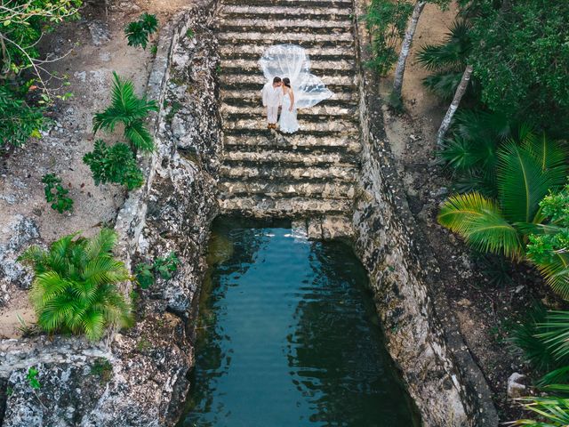 Alfredo and Karen's Wedding in Playa del Carmen, Mexico 10