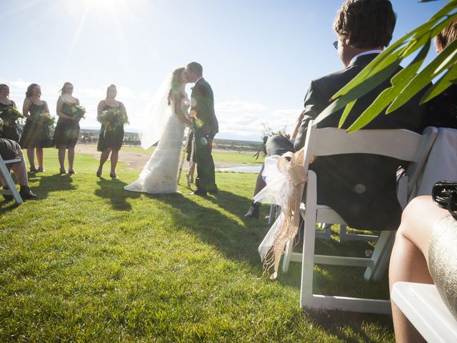 Margot and Drew&apos;s Wedding in Powell Butte, Oregon 9