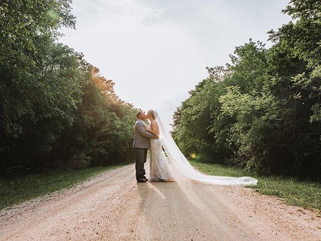 Julian and Deserie's Wedding in Kyle, Texas 16