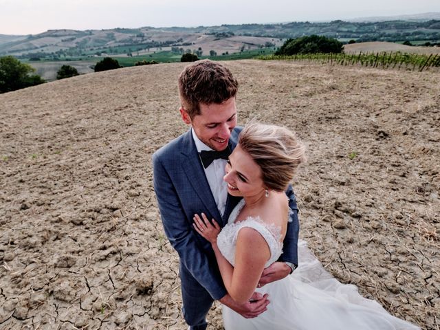 Thijs and Simone&apos;s Wedding in Tuscany, Italy 4