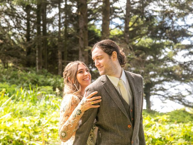 Cody and Rebecca&apos;s Wedding in Cannon Beach, Oregon 22