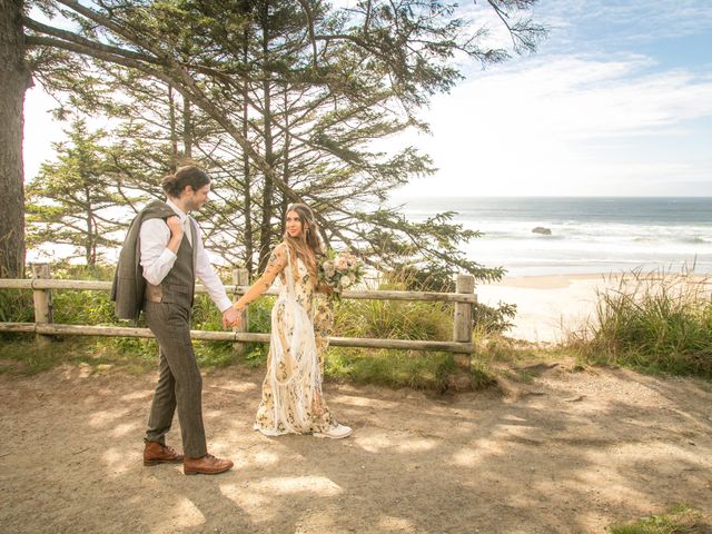 Cody and Rebecca&apos;s Wedding in Cannon Beach, Oregon 34