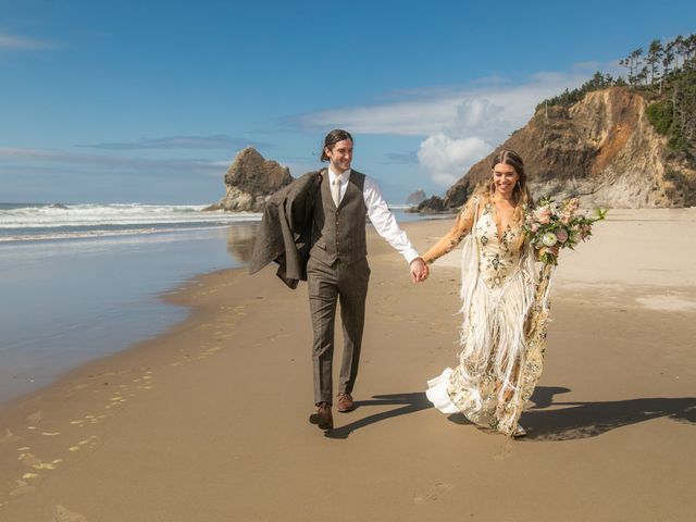 Cody and Rebecca&apos;s Wedding in Cannon Beach, Oregon 43