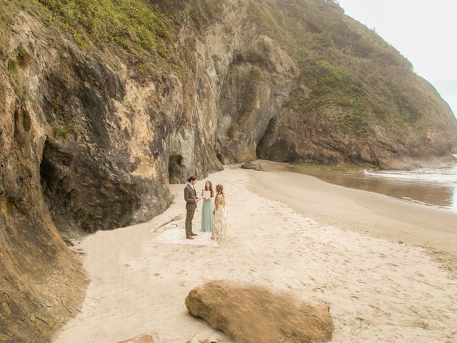 Cody and Rebecca&apos;s Wedding in Cannon Beach, Oregon 52