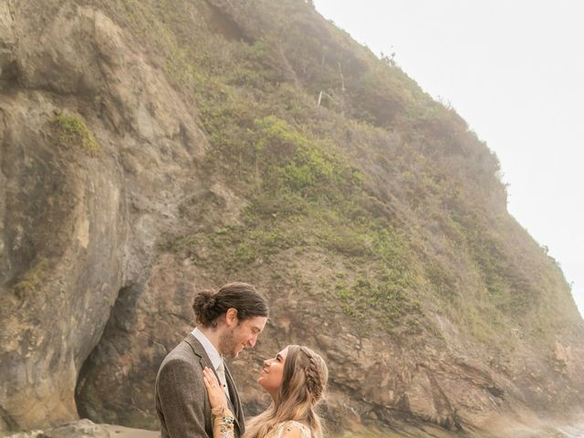 Cody and Rebecca&apos;s Wedding in Cannon Beach, Oregon 59