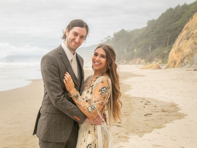 Cody and Rebecca&apos;s Wedding in Cannon Beach, Oregon 85