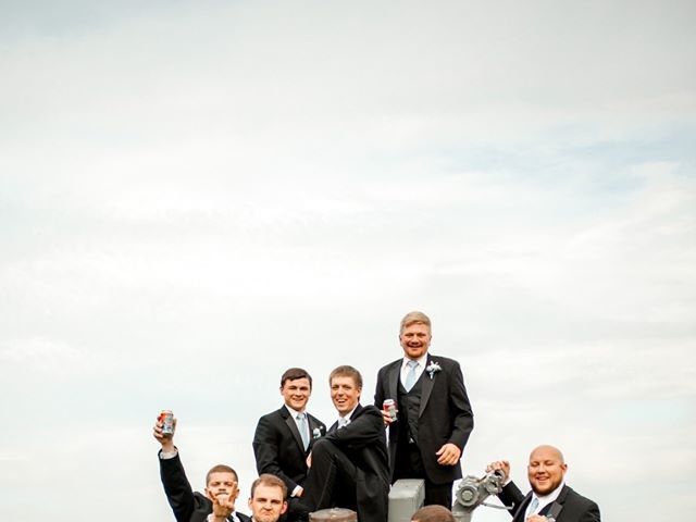 Dustin and Maddie's Wedding in Burlington, Iowa 13
