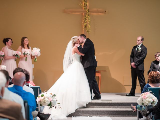 Allie and Tyler&apos;s Wedding in Wisconsin Dells, Wisconsin 13