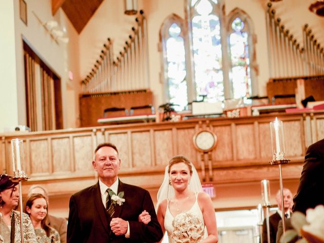 Carson and Alyssa&apos;s Wedding in Evansville, Indiana 7