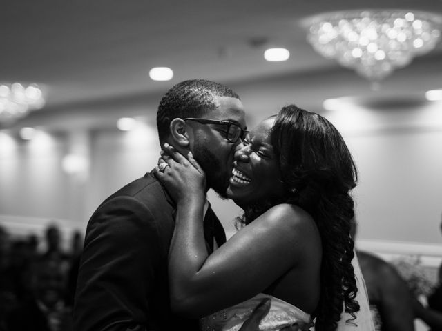 Kierra Savage and Robert&apos;s Wedding in Detroit, Michigan 19