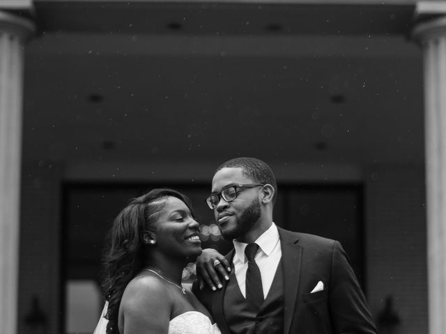 Kierra Savage and Robert&apos;s Wedding in Detroit, Michigan 22