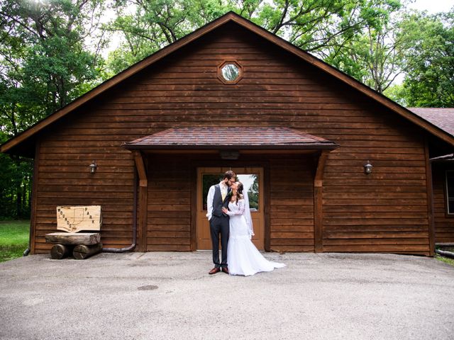 Ben and Brittany&apos;s Wedding in Anderson, Indiana 15