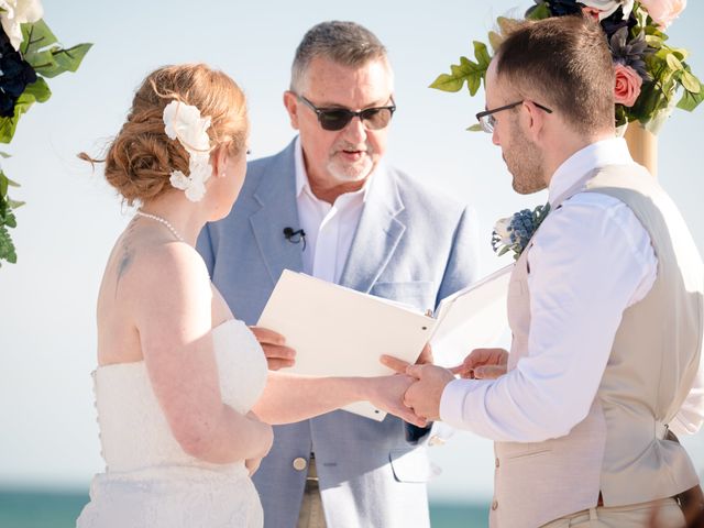 Stefani and Ryan&apos;s Wedding in Fort Walton Beach, Florida 8