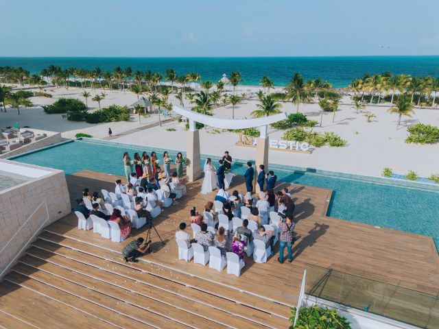 Shuai Li and Jennie&apos;s Wedding in Cancun, Mexico 32