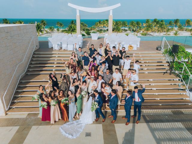 Shuai Li and Jennie&apos;s Wedding in Cancun, Mexico 40