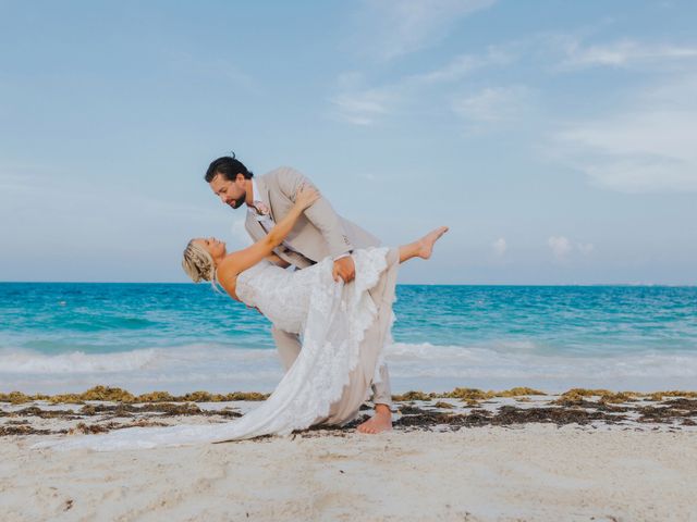 Tommy and Haley&apos;s Wedding in Cancun, Mexico 31