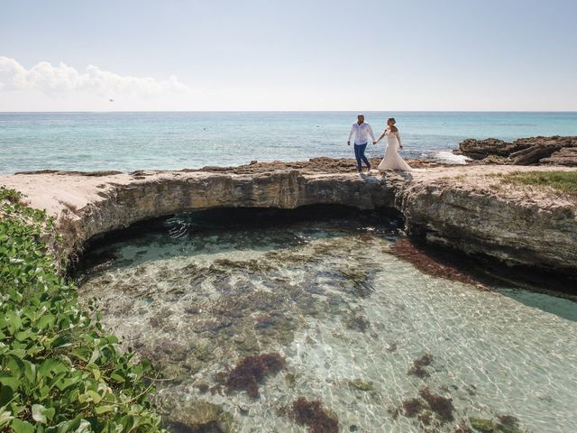 Anthony and Alejandra&apos;s Wedding in Playa del Carmen, Mexico 25