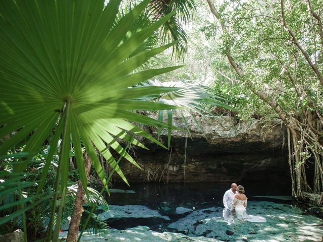 Anthony and Alejandra&apos;s Wedding in Playa del Carmen, Mexico 28