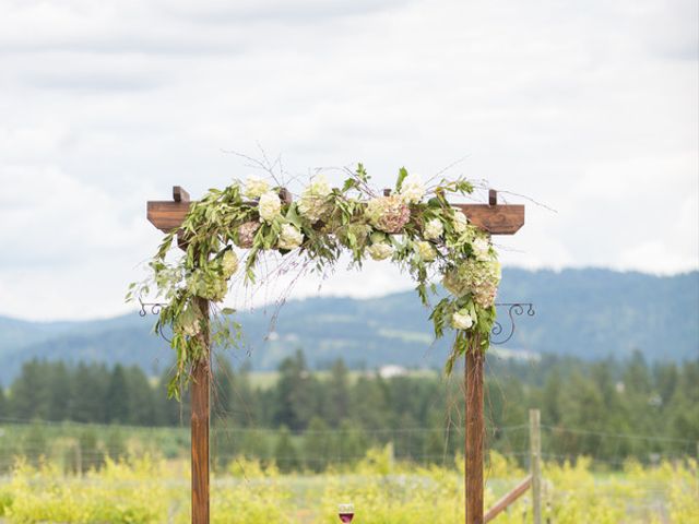 Ali and Ben&apos;s Wedding in Colbert, Washington 11