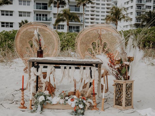 German and Siomara&apos;s Wedding in Miami Beach, Florida 3