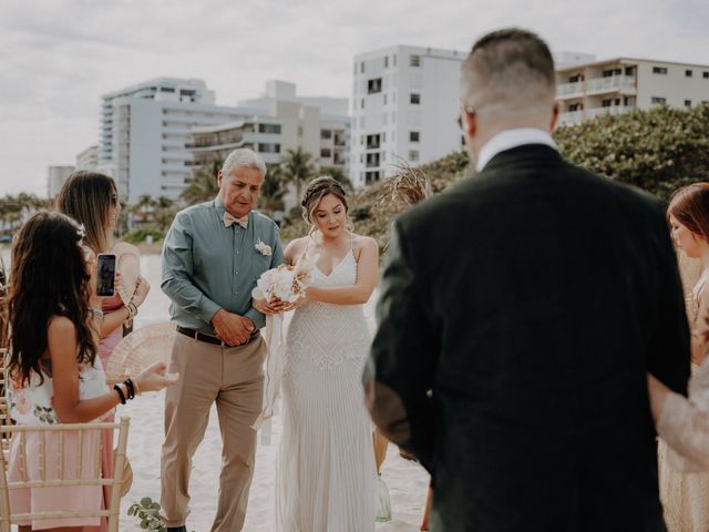 German and Siomara&apos;s Wedding in Miami Beach, Florida 21