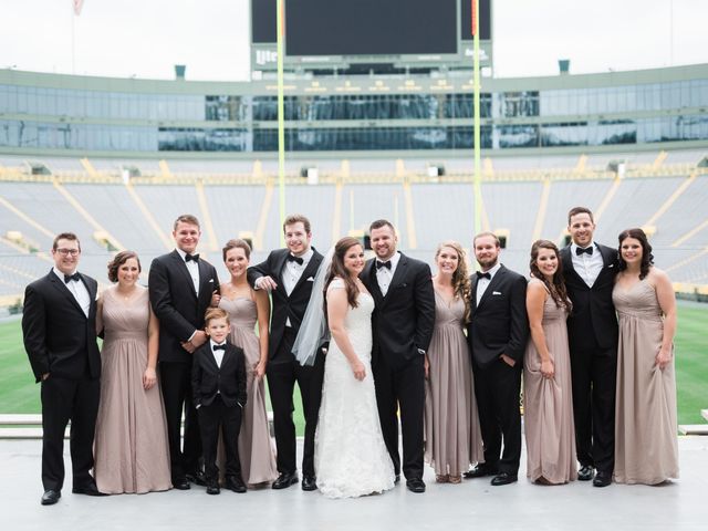 Stephanie and Robert&apos;s Wedding in Green Bay, Wisconsin 9