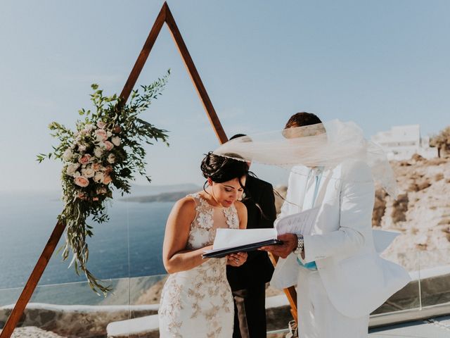 Christian and Lissette &apos;s Wedding in Santorini, Greece 23