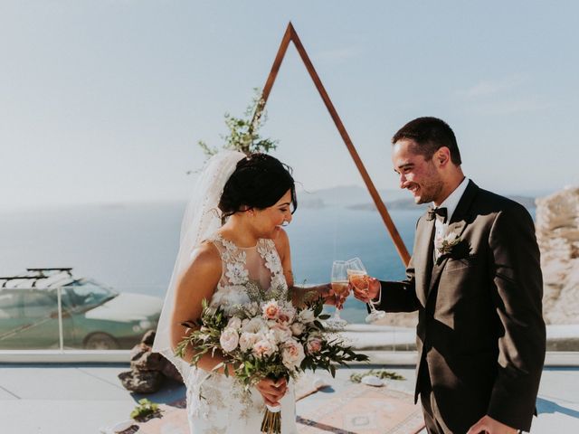 Christian and Lissette &apos;s Wedding in Santorini, Greece 28